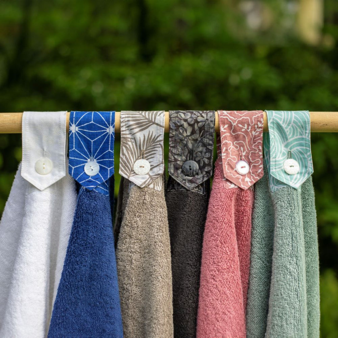 Regal range Modern hanging hand towels