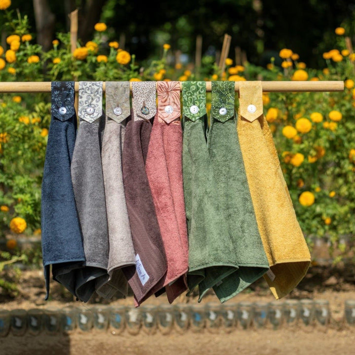 Deluxe range Modern hanging hand towel