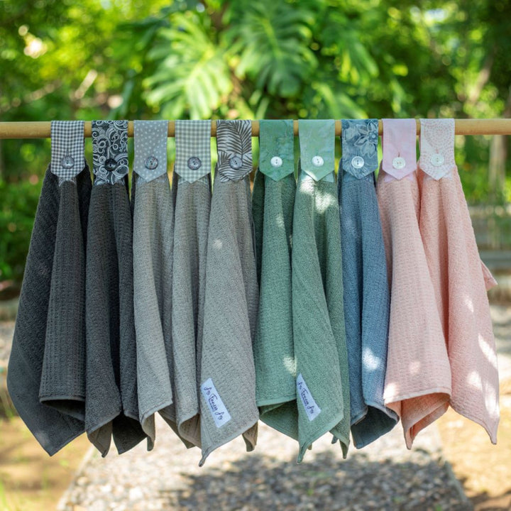 Prestige range Modern hanging hand towel